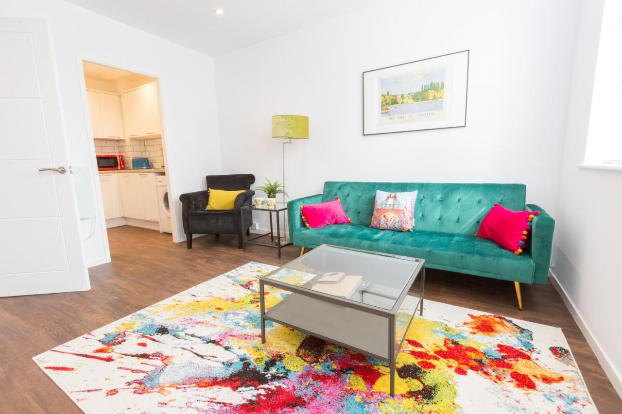 Chester Stays - Lovely Apartment In The Heart Of Chester With Free Parking Extérieur photo